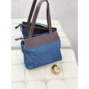 Chanel Women Pre-Loved Bag Very Good Condition